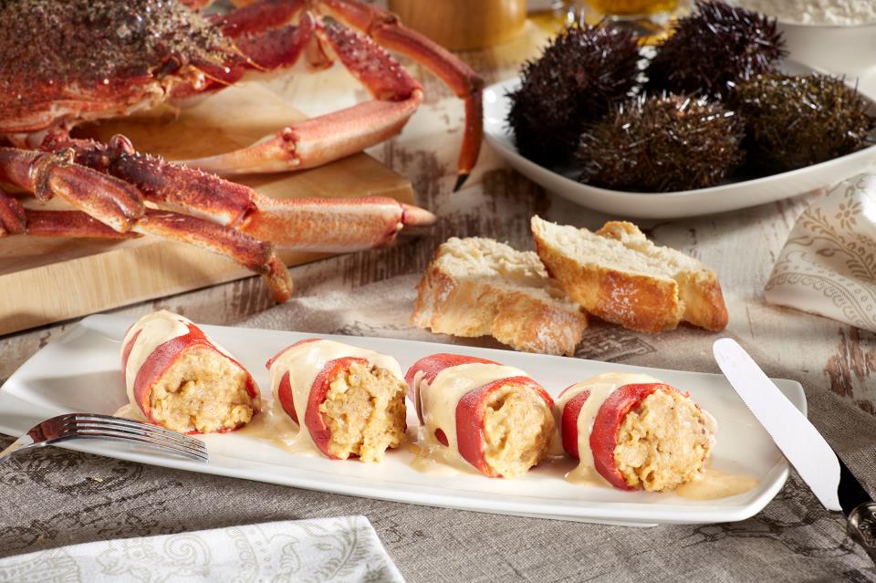 Pimientos de Piquillo rellenos de Bacalao Laurel